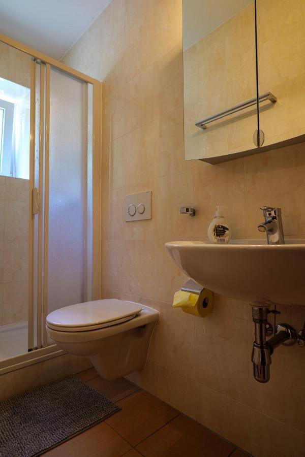 Flataid Gaestehaus Graschi - Steinbergstrasse Aparthotel *